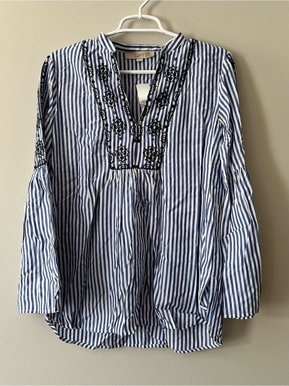 LOFT Blue & White Striped Embroidered V-Neck Top Size XS
